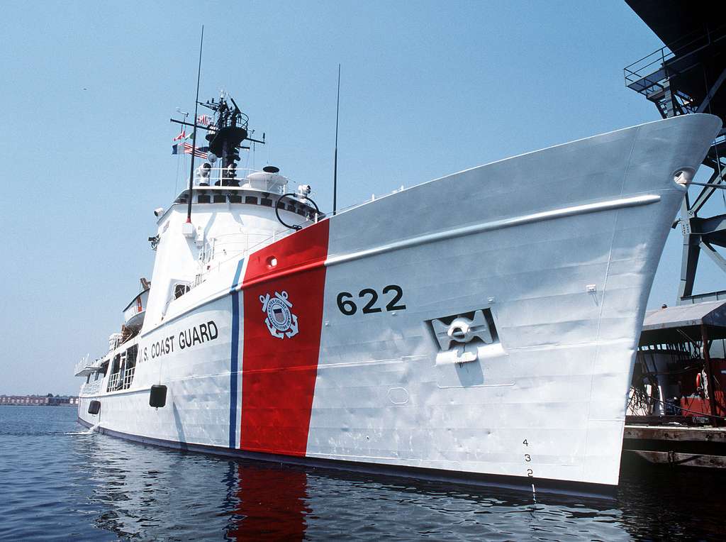 USCGC Courageous WMEC-622 L91cm Ship Model