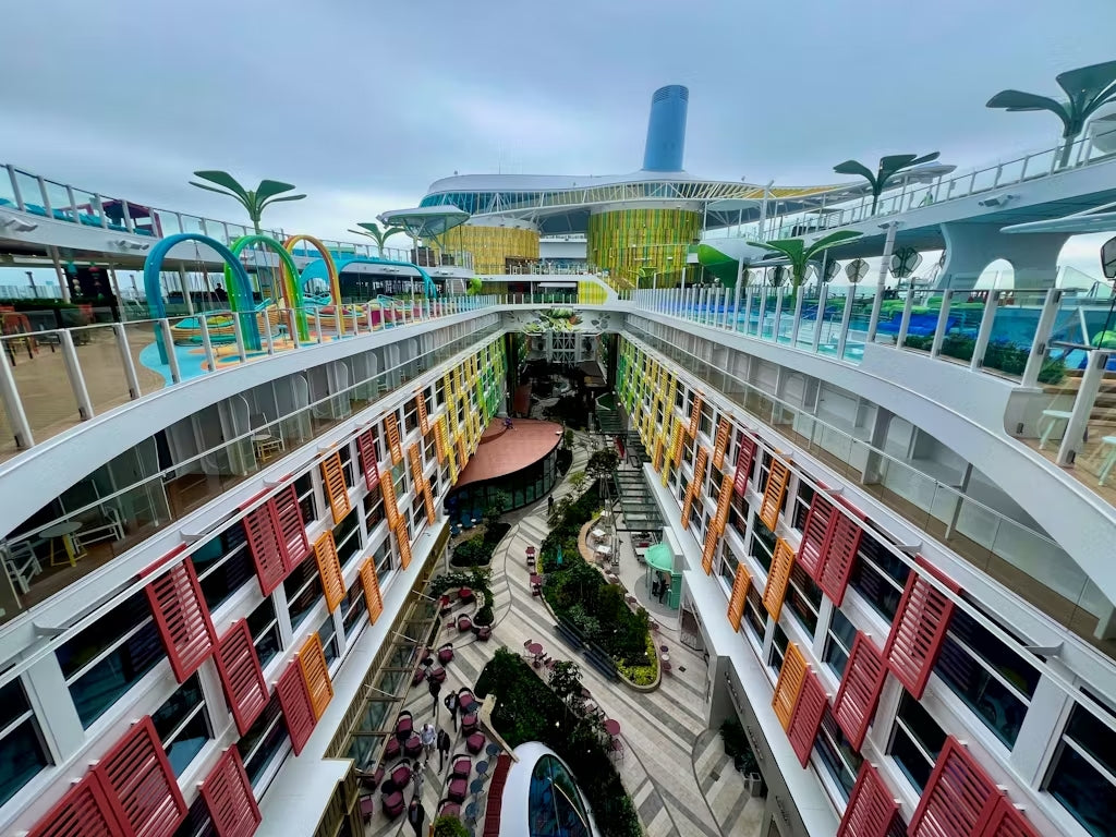 American Icon of the Seas (Icon Class) – Royal Caribbean 36 Inches Ship Model