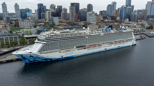 American Norwegian Bliss (Breakaway Plus Class) – Norwegian Cruise Line 30 Inches Ship Model