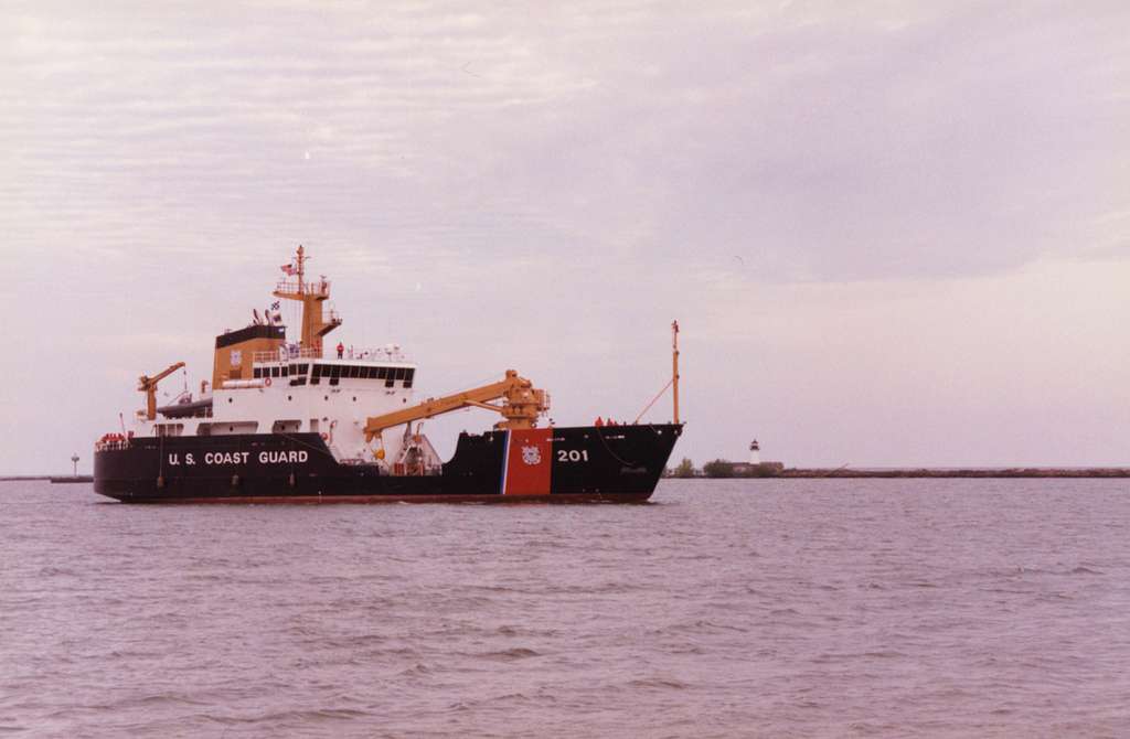 USCGC Juniper (WLB-201) L91cm Ship Model