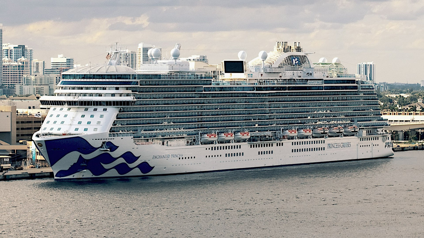 American Enchanted Princess (Royal-Class) Cruise Ship 30 Inches Model