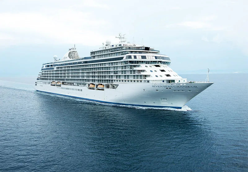 American Seven Seas Grandeur (Explorer-Class) Cruise Ship 36 Inches Model