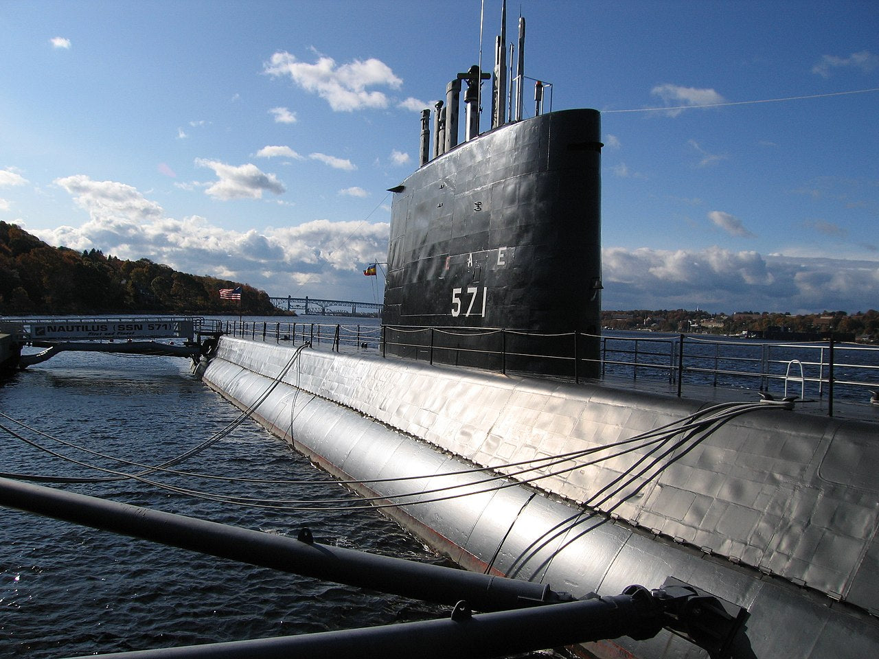 USS Nautilus Submarine (SSN-571) 30 Inches Model