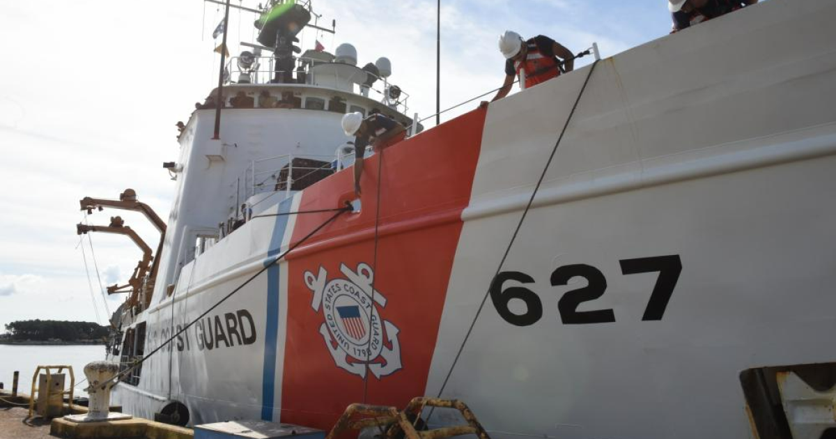 USCGC Vigorous WMEC-627 L91cm Ship Model