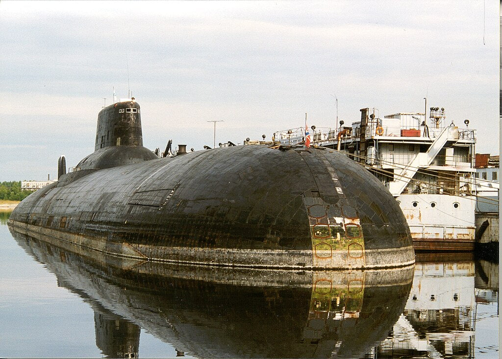 Russian Typhoon-Class Submarine (Project 941 Akula) 30 Inches Model