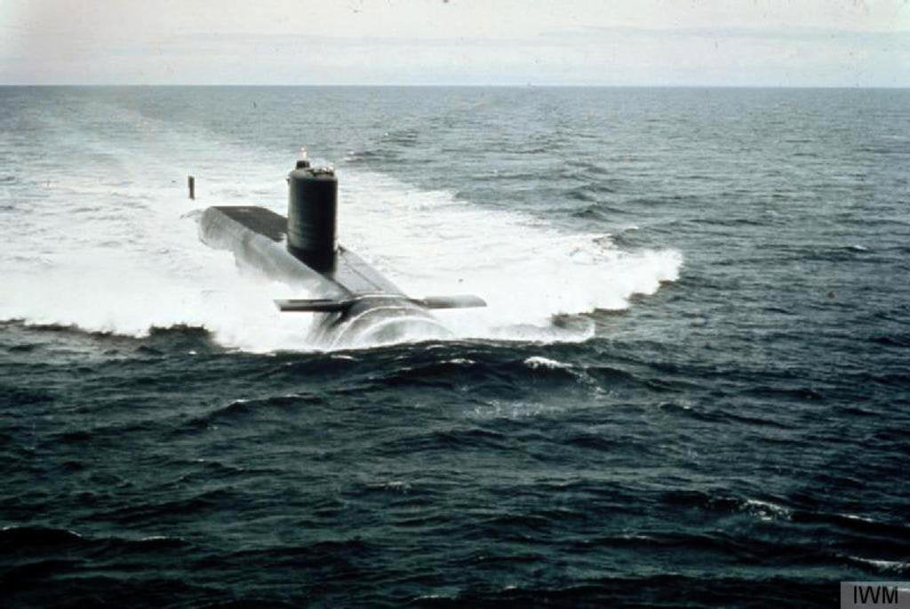 Royal Navy HMS Resolution Submarine (S22) 36 Inches Model