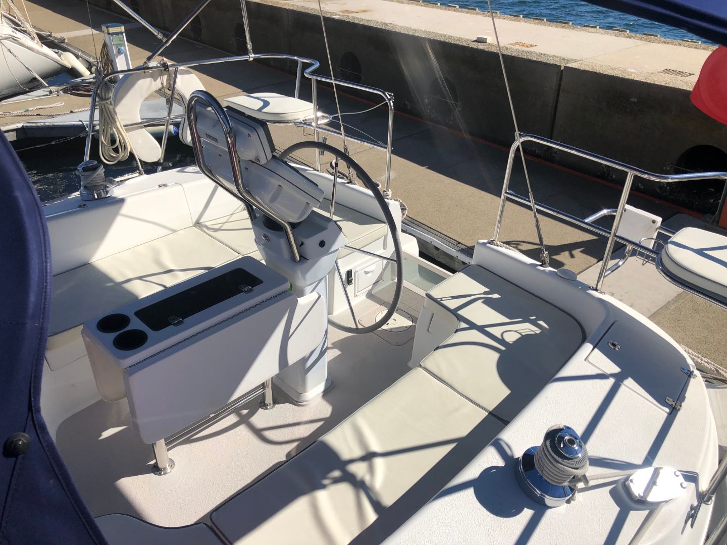 American Catalina 375 (Catalina Series) 30 Inches Ship Model