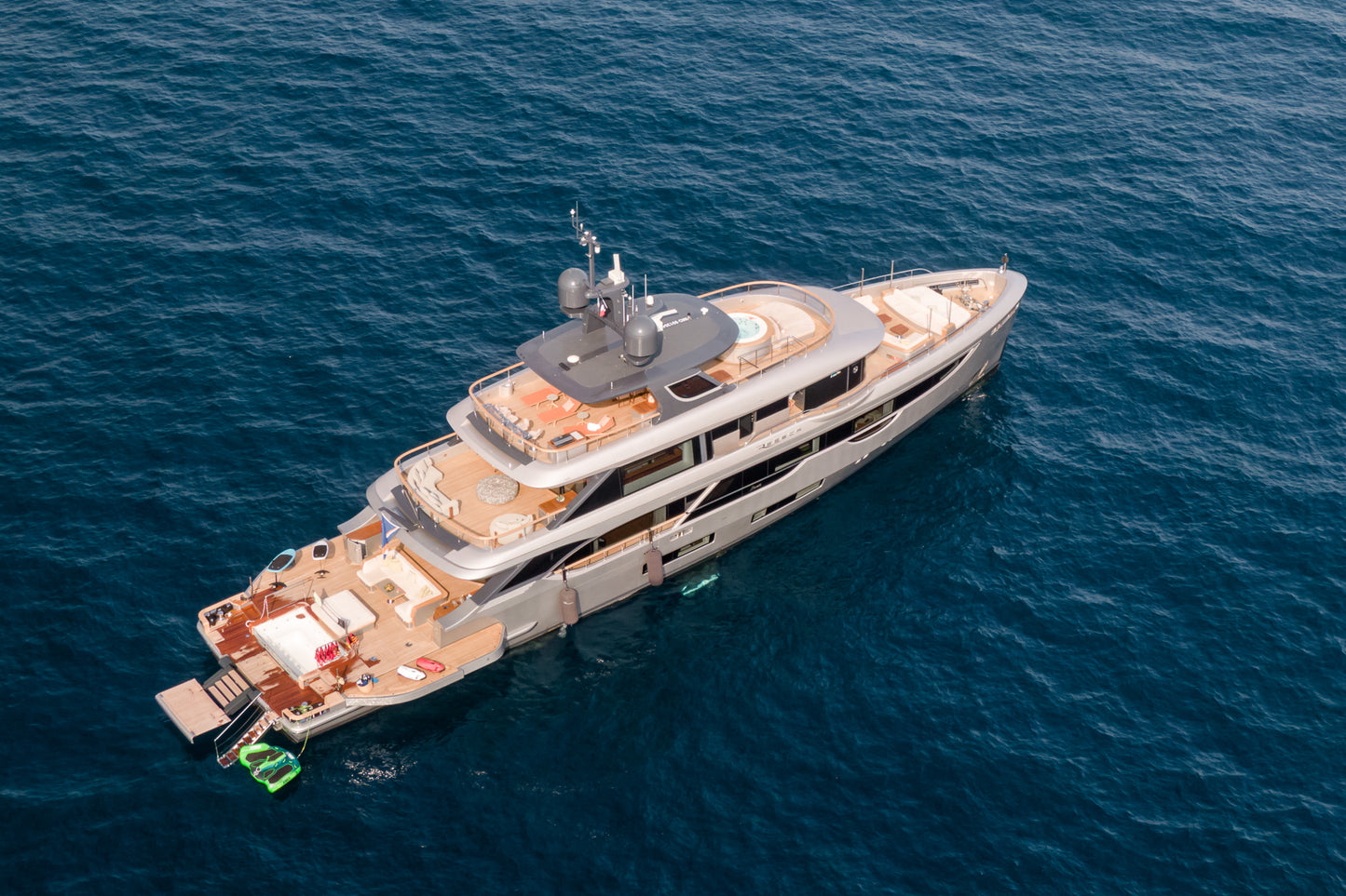 Italian Benetti Oasis 40M (Oasis Series) 30 Inches Ship Model