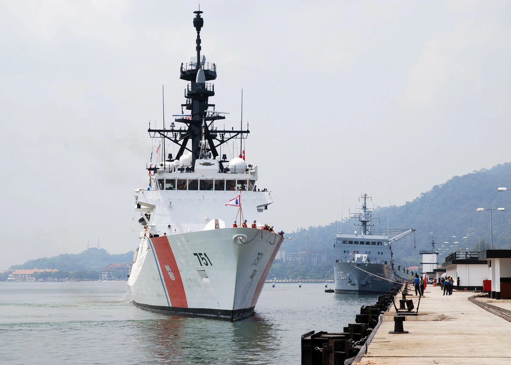 USCGC Waesche WMSL-751 L76cm Ship Model