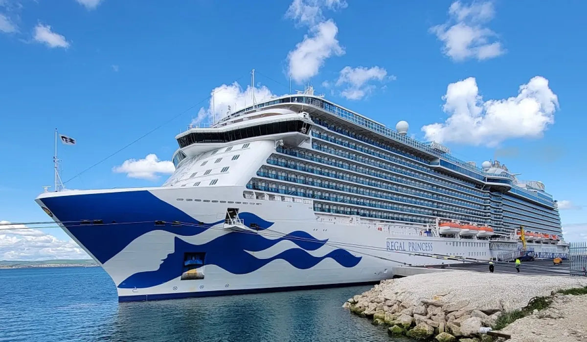 American Regal Princess Royal-Class Cruise Ship 30 Inches Model