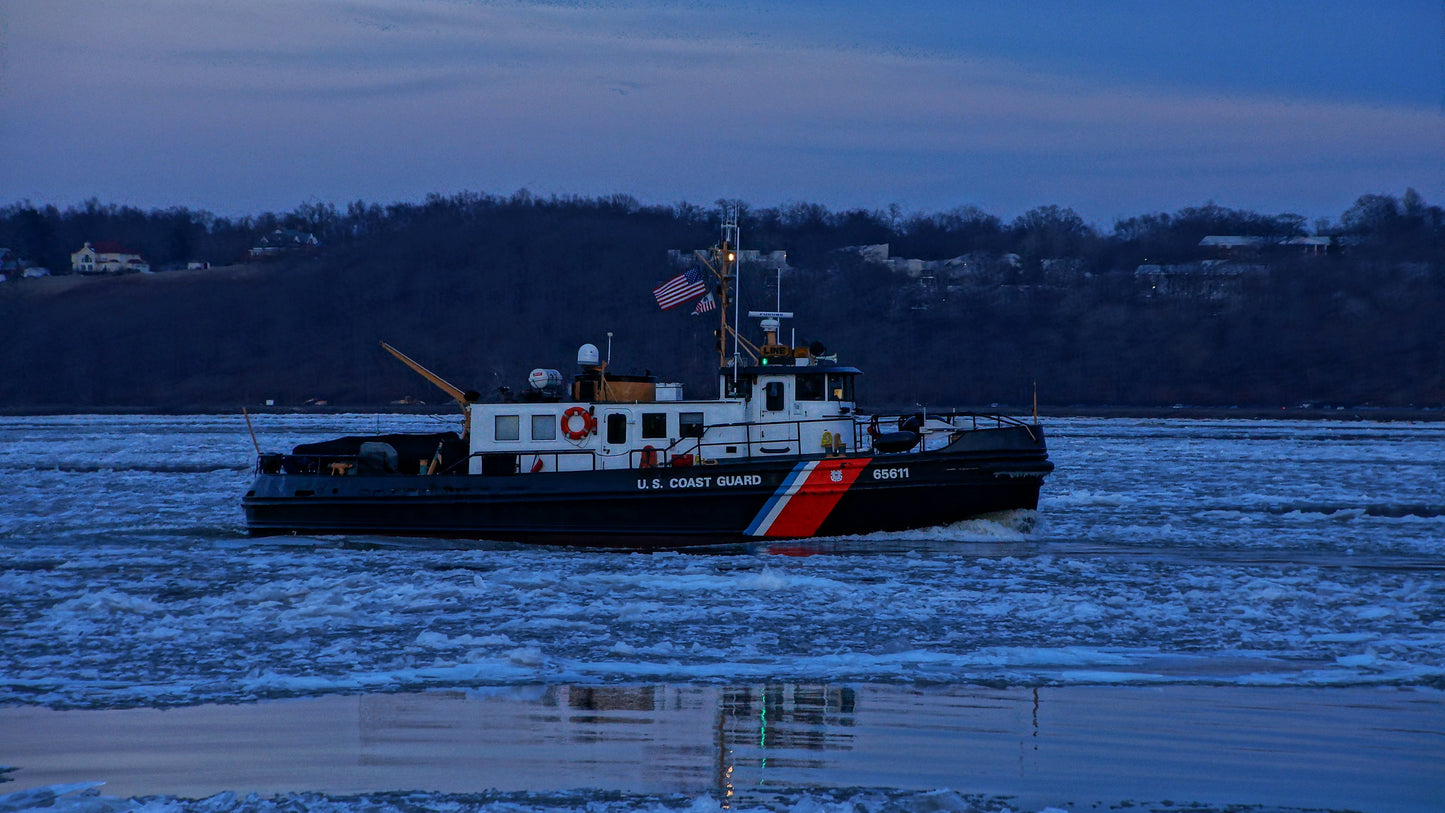 USCGC Line (WYTL-65611) L76cm Ship Model
