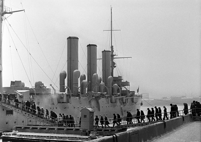 Russian Aurora Pallada-Class (1900) 30 Inches Protected Cruiser Model