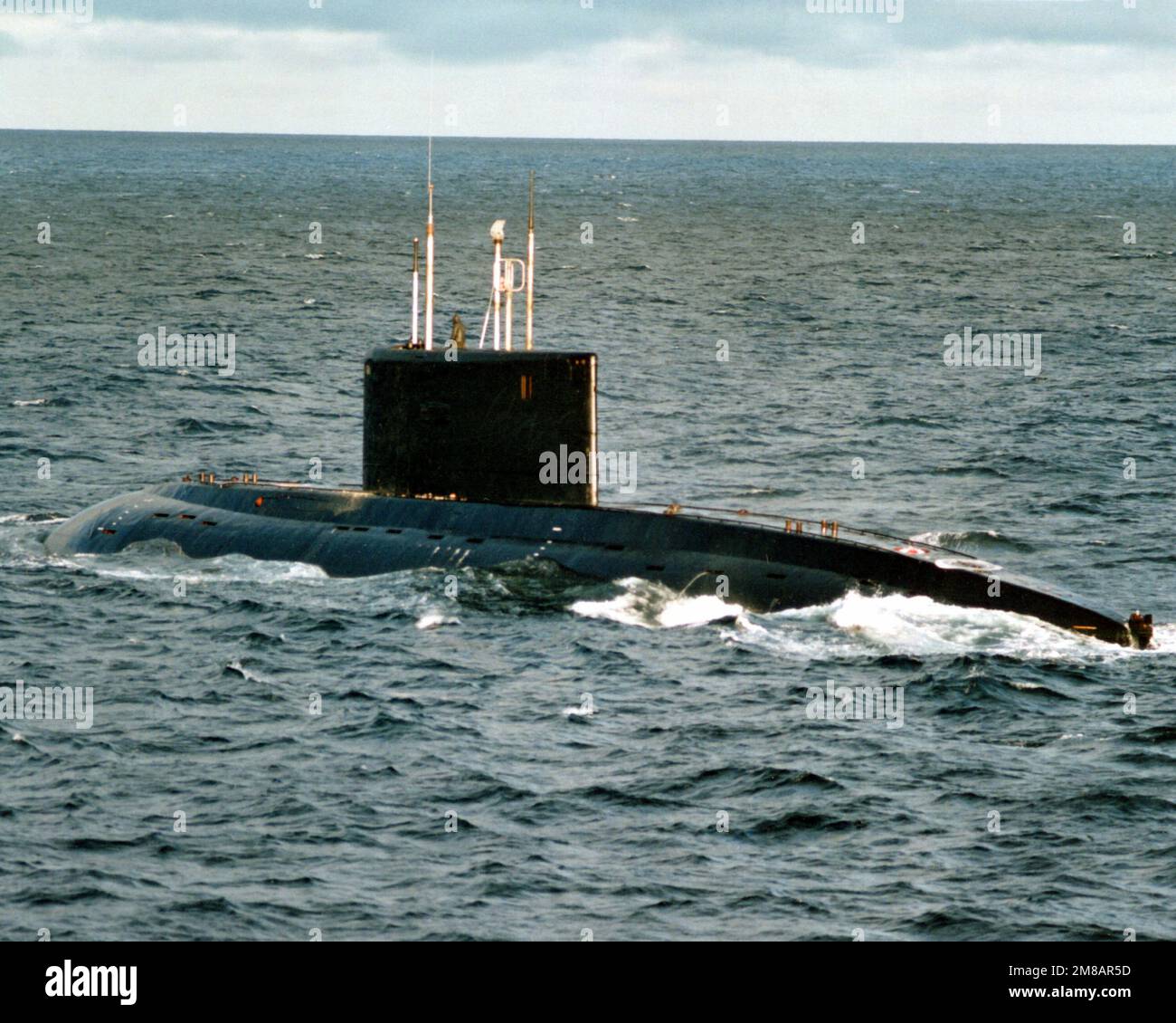 Russian B-871 Alrosa Kilo-Class Submarine (Project 877) 36 Inches Model