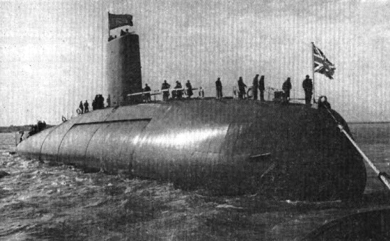 HMS Dreadnought (S101) Nuclear-power Submarine 36 Inches Model