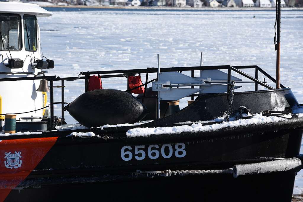 USCGC Pendant (WYTL-65608) L76cm Ship Model