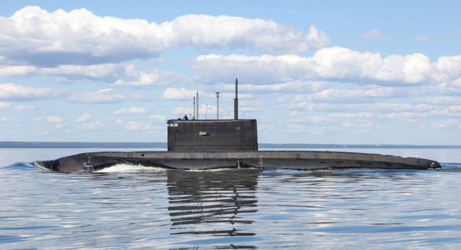 Russian B-871 Alrosa Kilo-Class Submarine (Project 877) 30 Inches Model