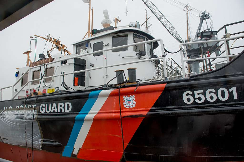 USCGC Capstan (WYTL-65601) L76cm Ship Model