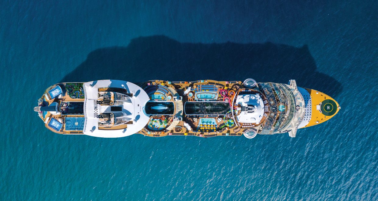 American Oasis of the Seas (Oasis Class) – Royal Caribbean 30 Inches Ship Model
