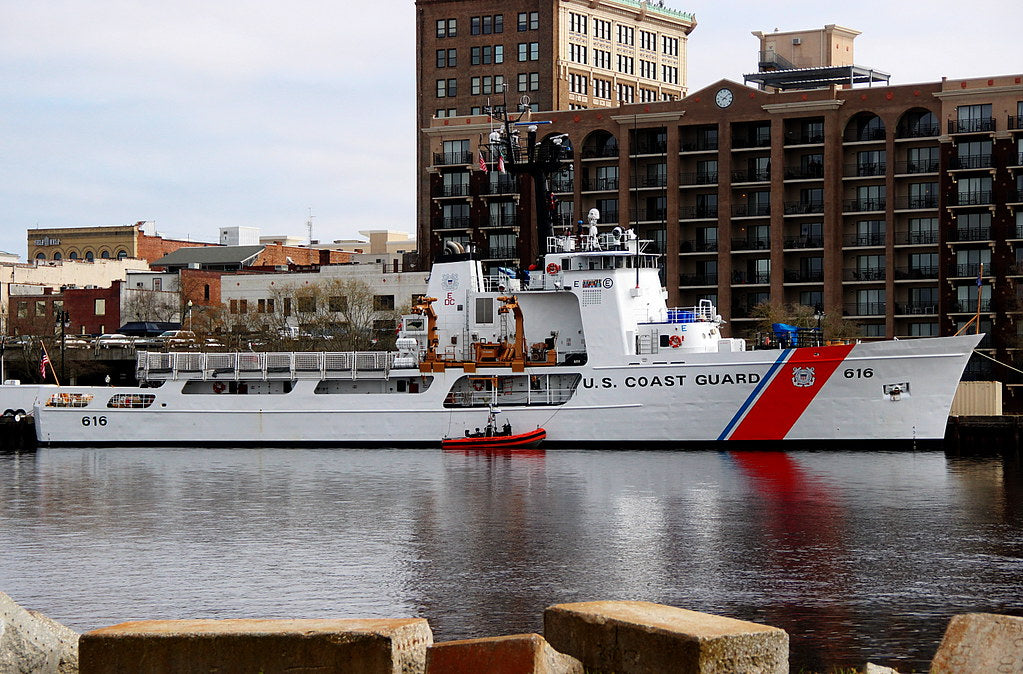 USCGC Diligence WMEC-616 L91cm Ship Model