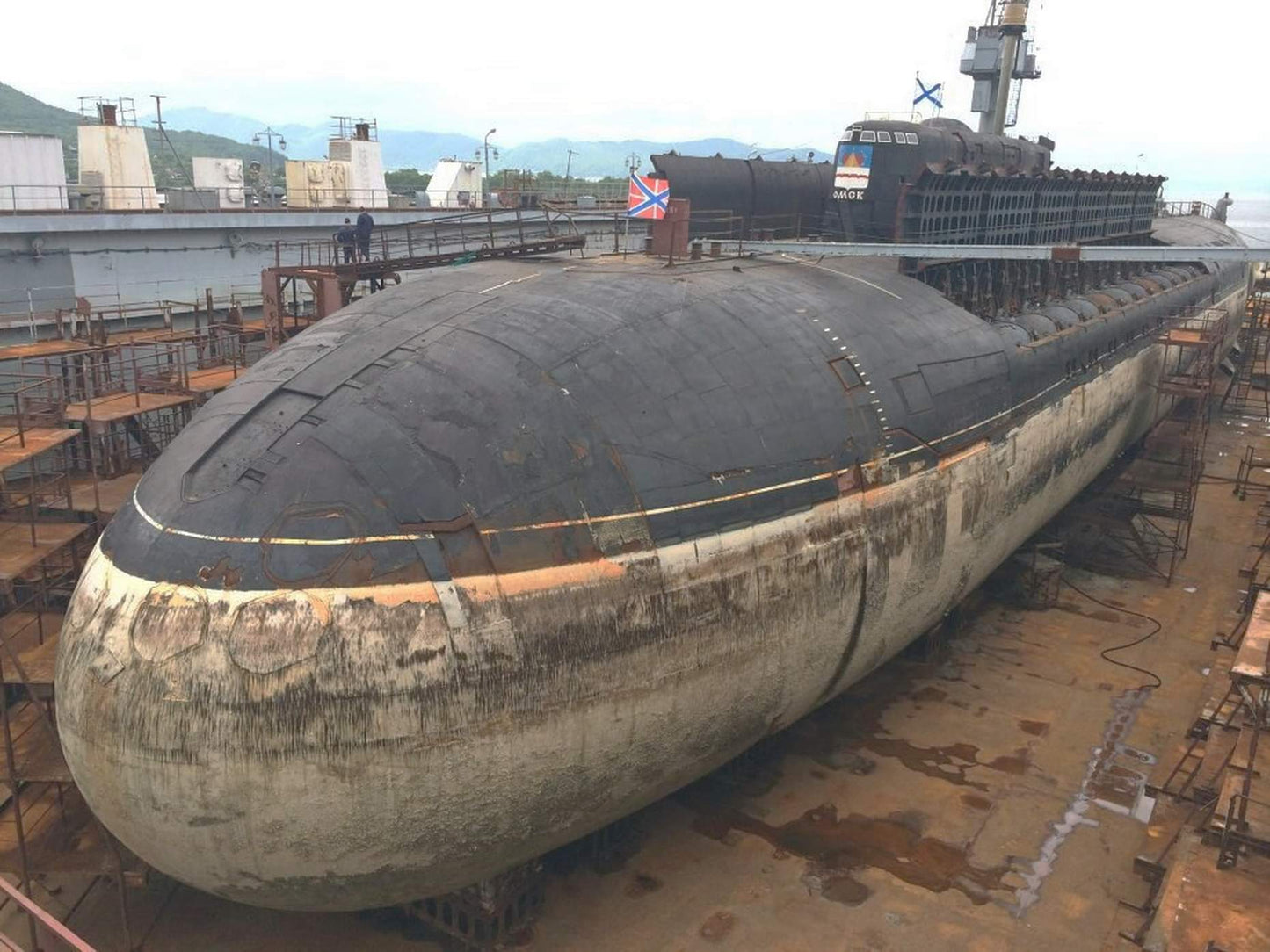 Russian K-141 Kursk Oscar II-Class Submarine (Project 949A) 30 Inches Model