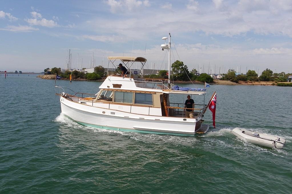 American Grand Banks 32 (Grand Banks Series) 36 Inches Ship Model