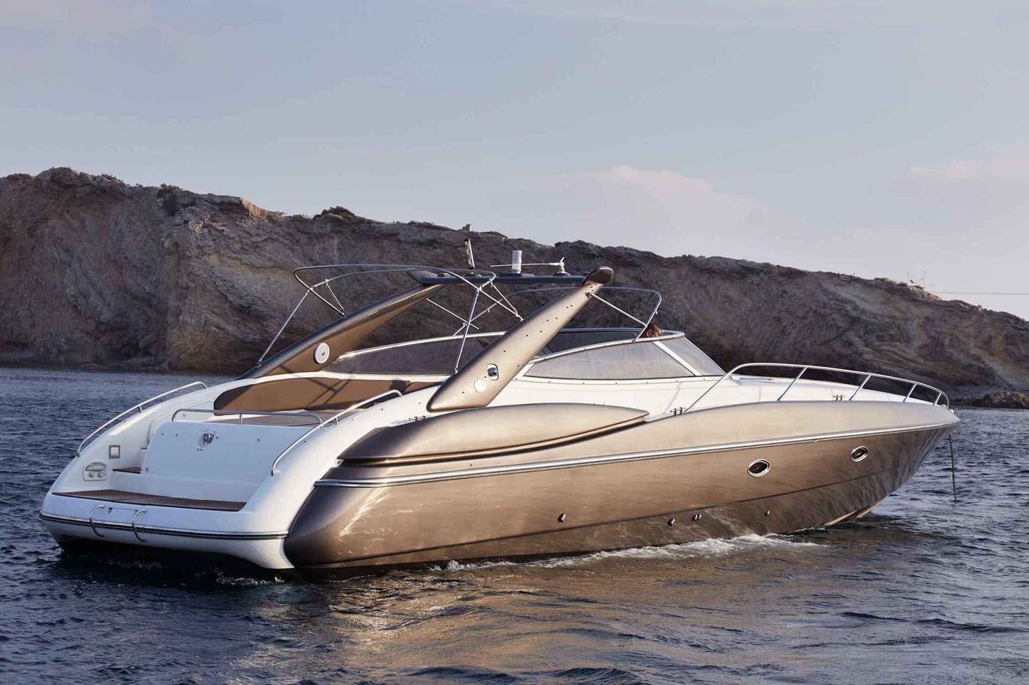 British Sunseeker Superhawk 48 (Superhawk Series) 36 Inches Ship Model