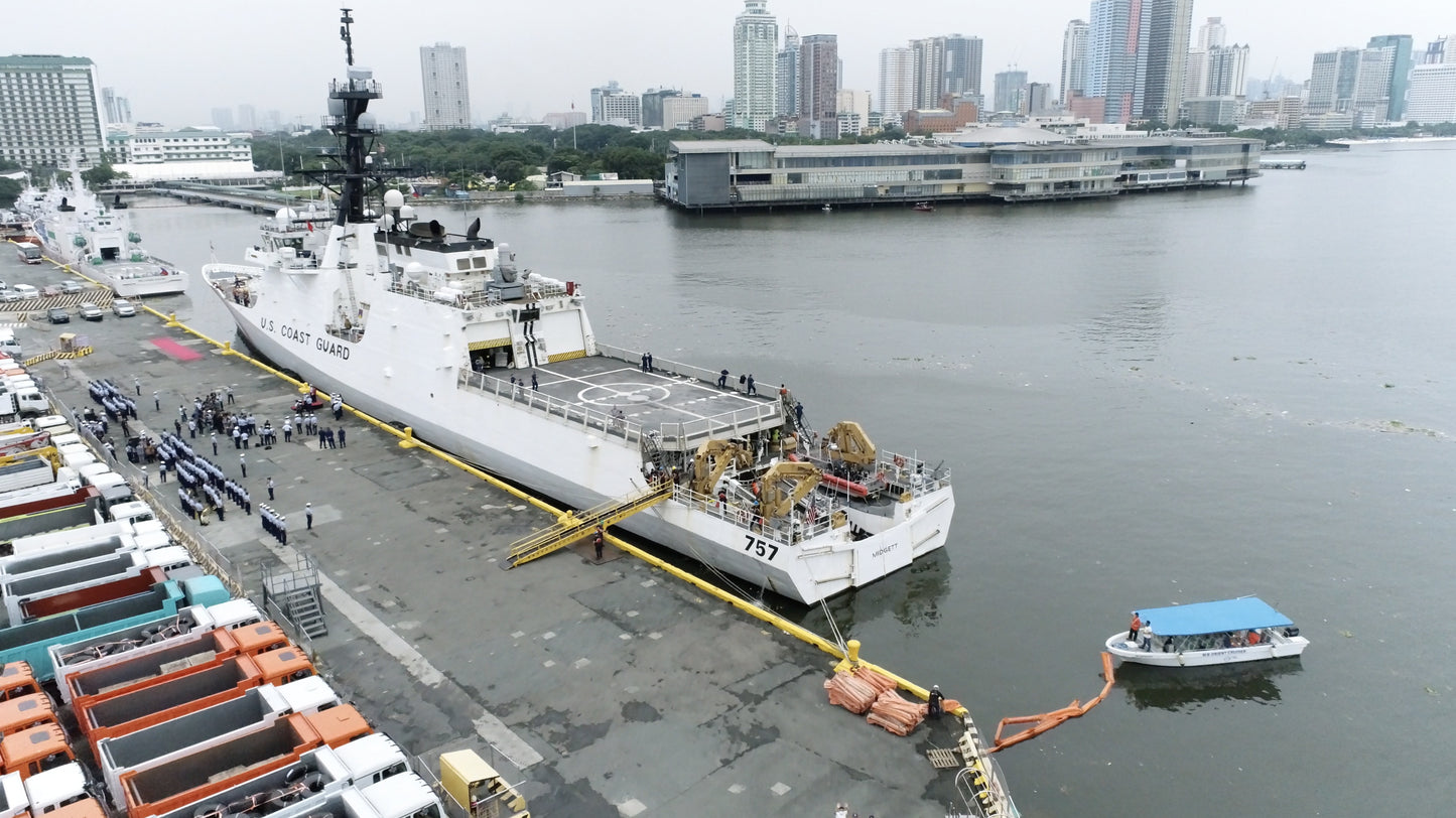 USCGC Midgett WMSL-757 L76cm Ship Model