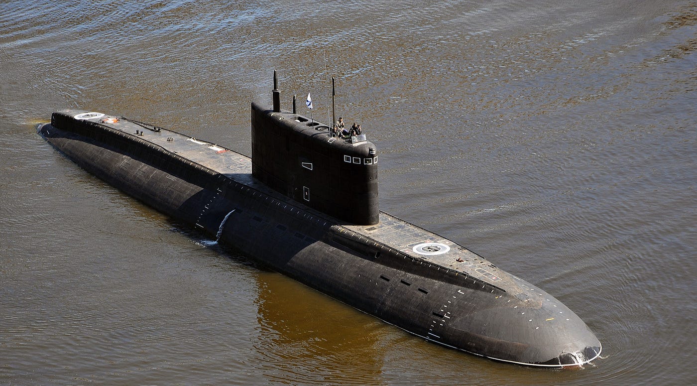 Russian B-871 Alrosa Kilo-Class Submarine (Project 877) 30 Inches Model