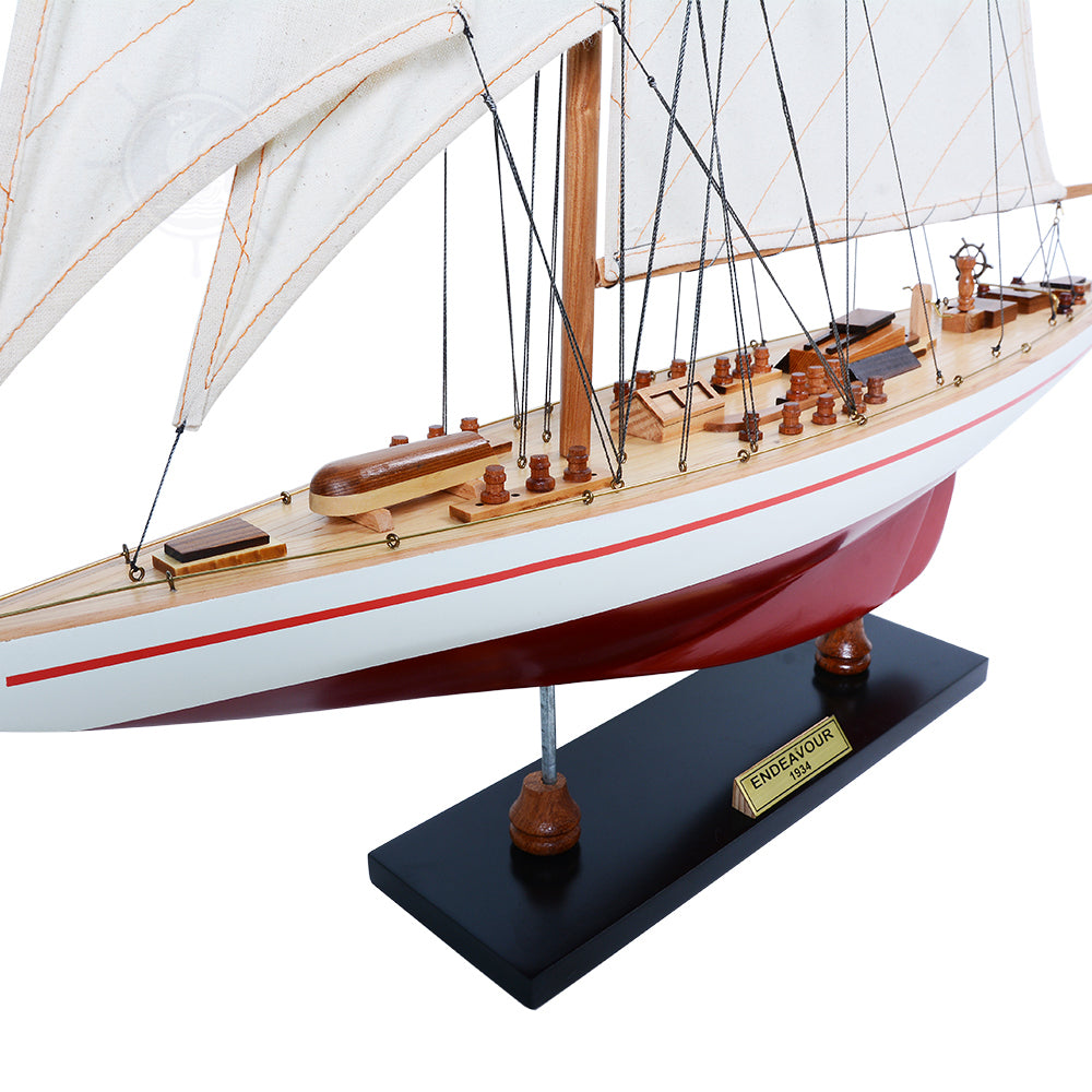 ENDEAVOUR PAINTED L60 Model Yacht | Fully Assembled Wooden Ship Model For Wholesale