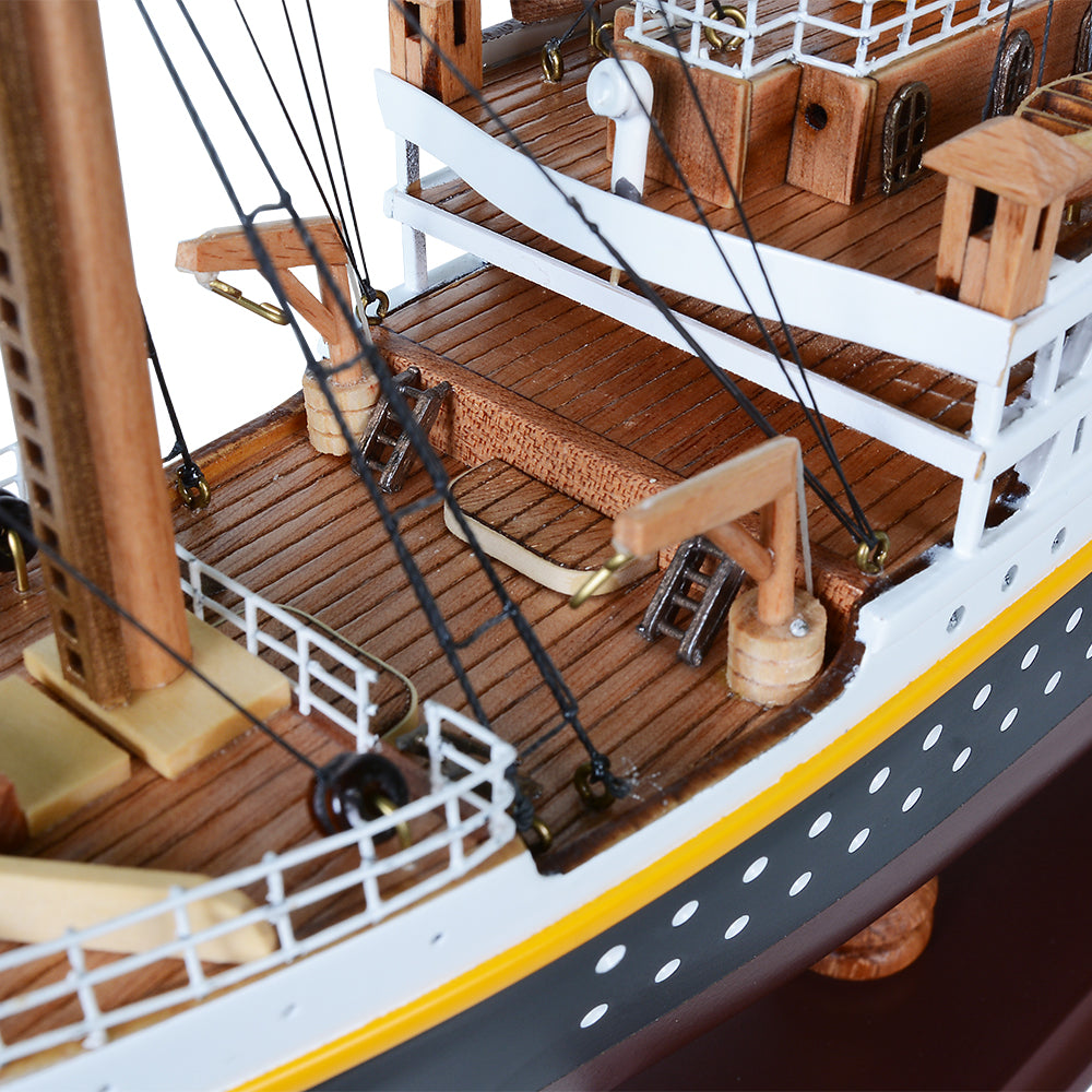 C137 - Titanic 24” (60.96cm)