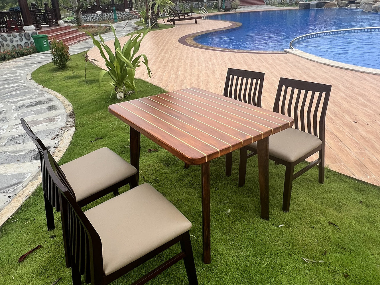 NAUTICAL TABLE WITH INLAY WOOD STRIPES SMALL