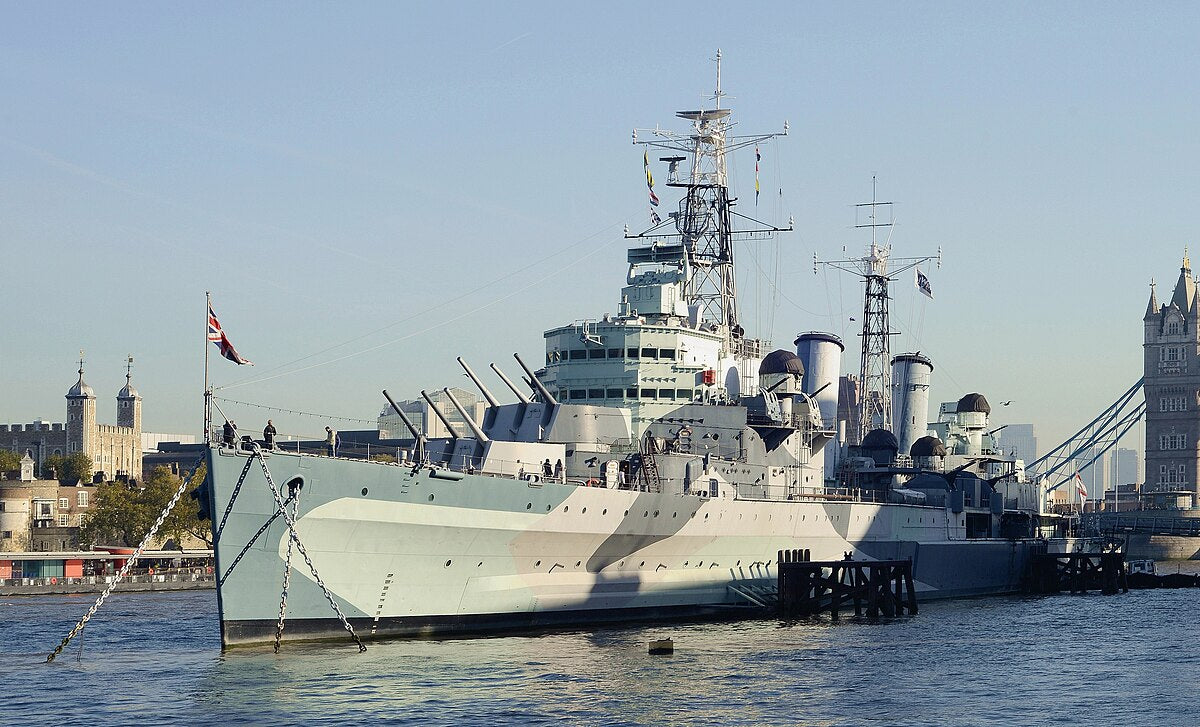 HMS Belfast (C35) Town-Class Light Cruiser 30 Inches Model