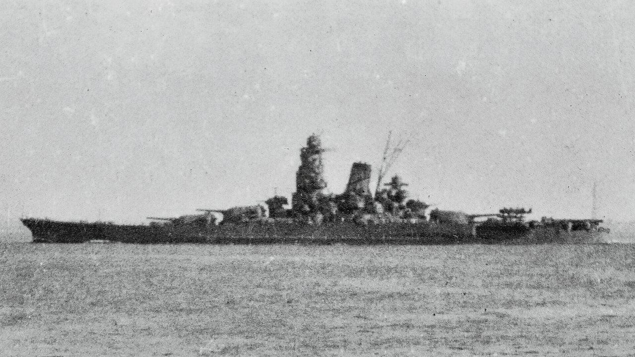 Japanese Yamato Battleship (1941) 36 Inches Model