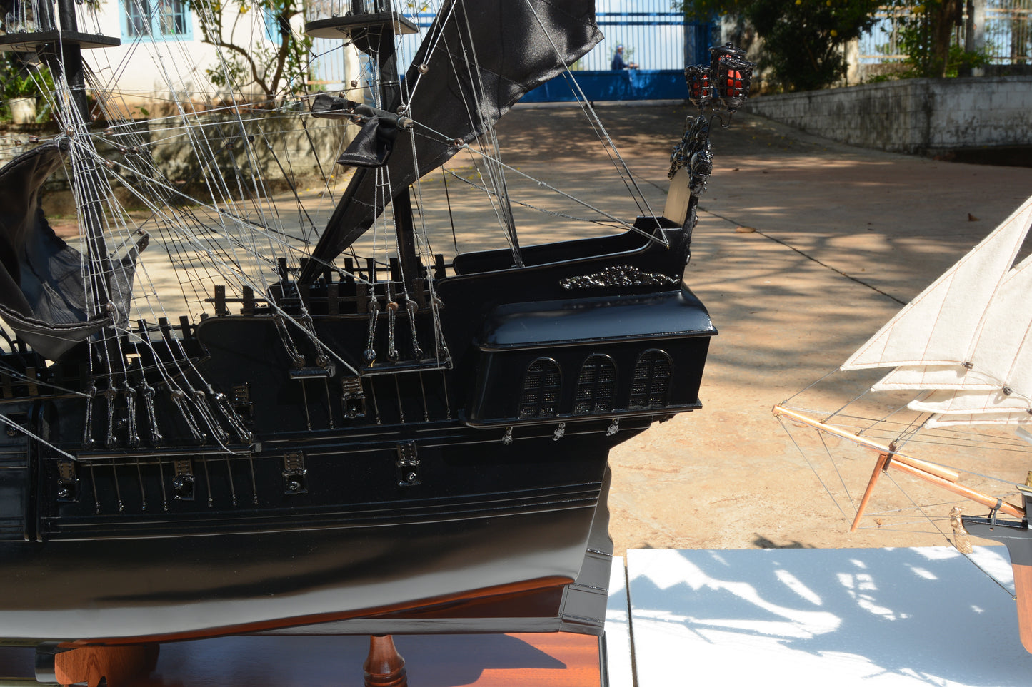 T381 - BLACK PEARL L120
