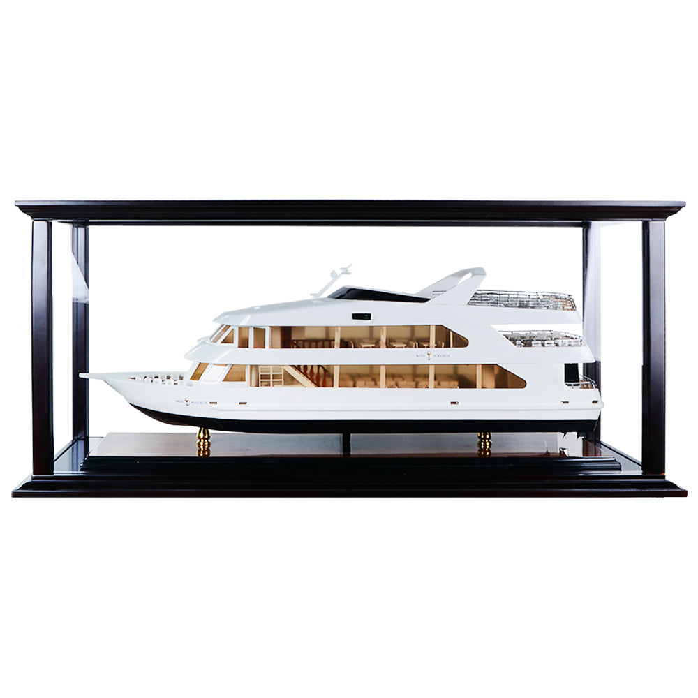 B510 - Display case