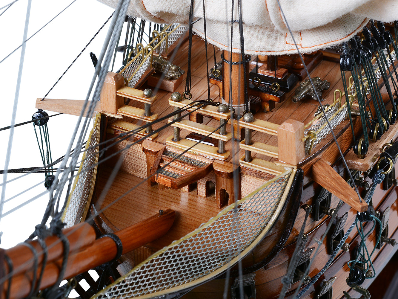T033L - HMS Victory Limited Edition