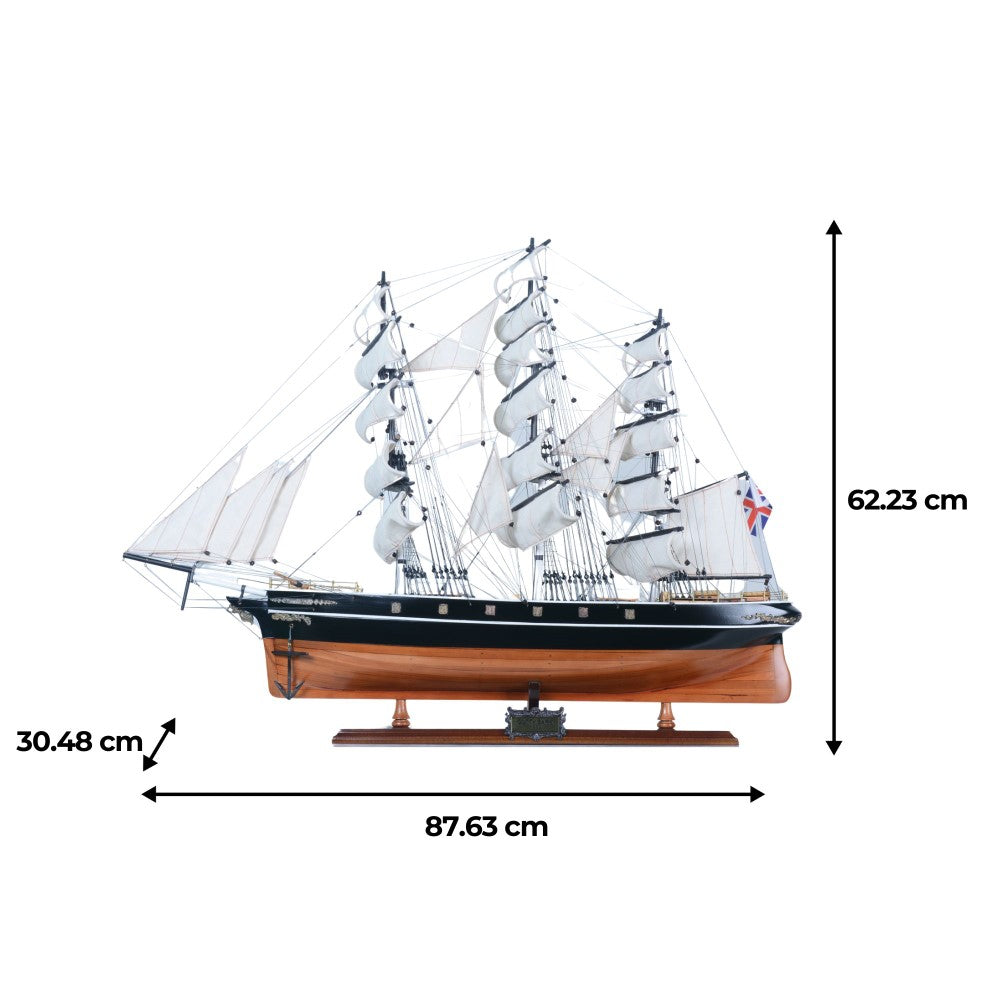 T123C - Cutty Sark (curved sail)