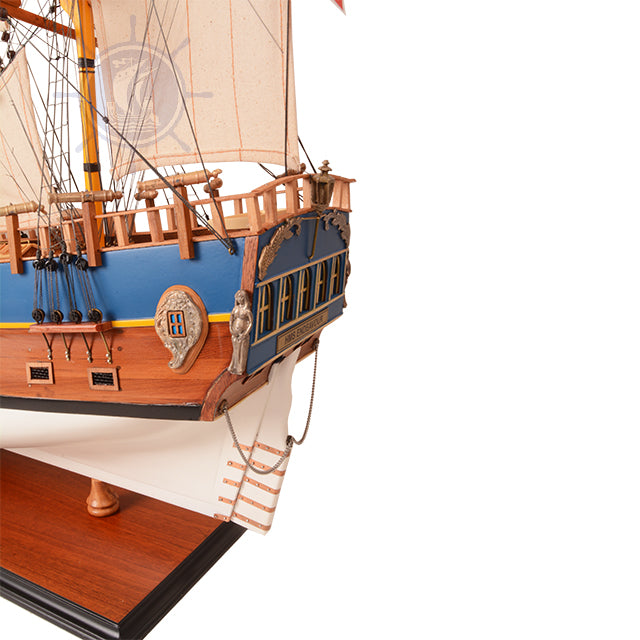 T372 - HMS Endeavour White Painted