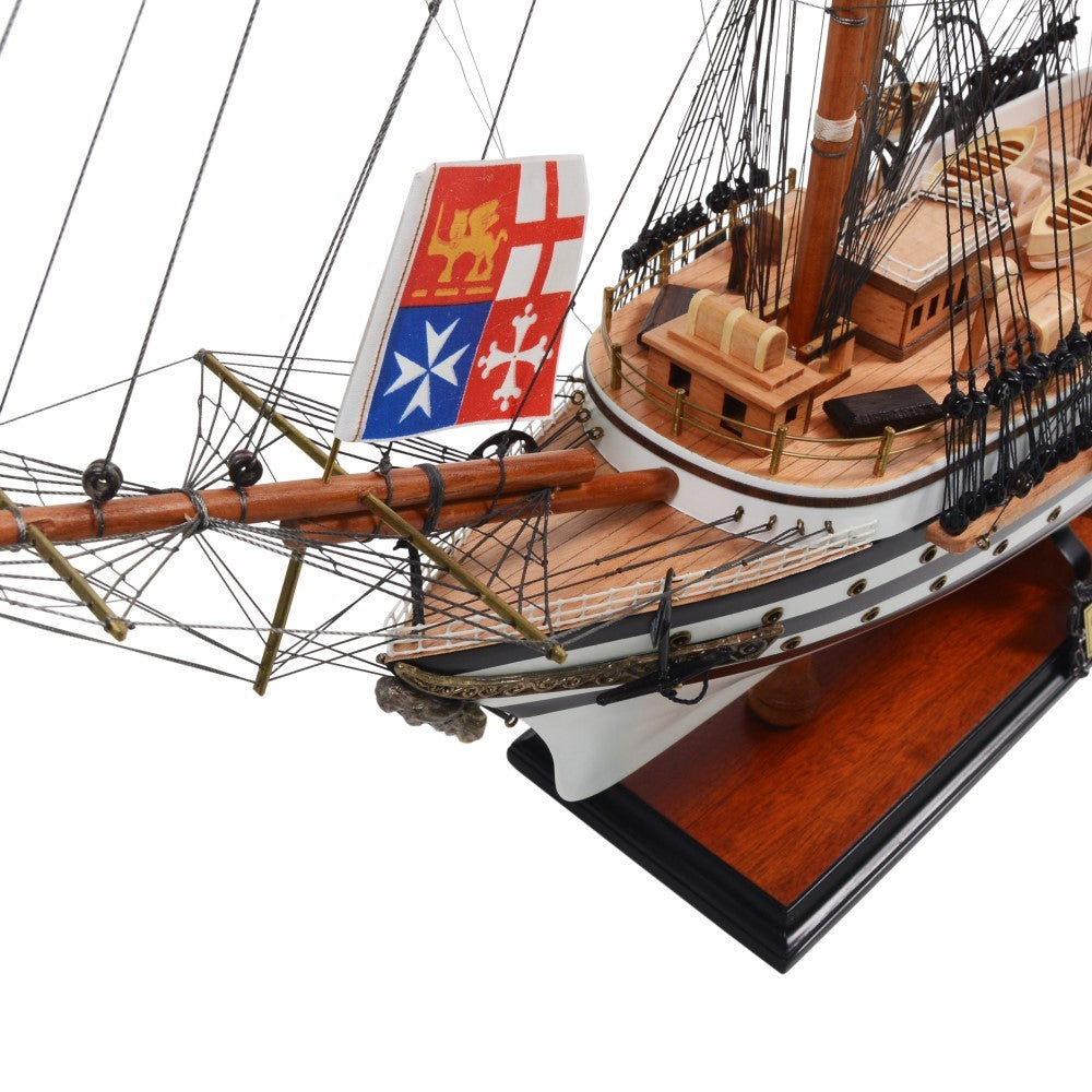 AMERIGO VESPUCCI MODEL SHIP PAINTED MEDIUM | High-quality | Fully Assembled Wooden Ship Models For Wholesale