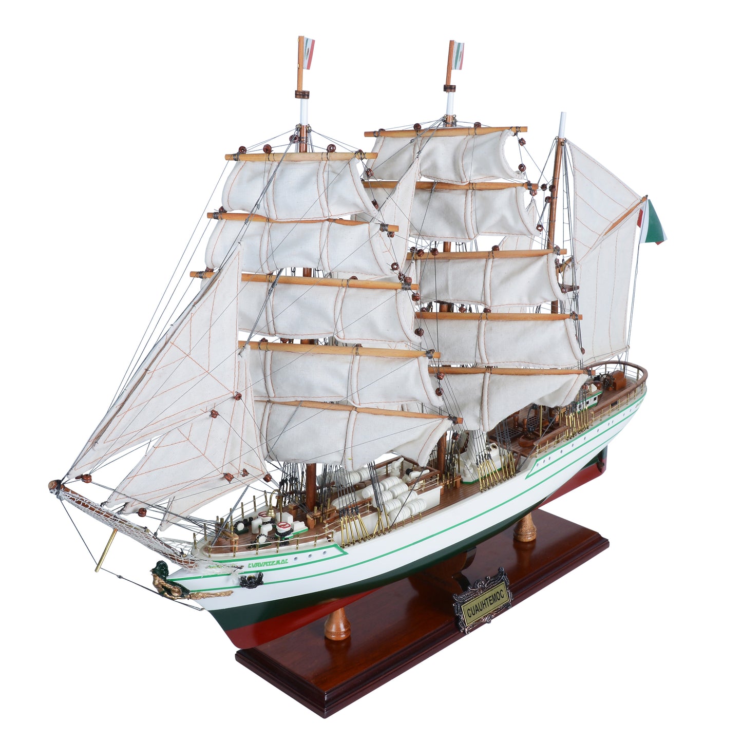 T390 - Cuauhtemoc Medium (curved sails)