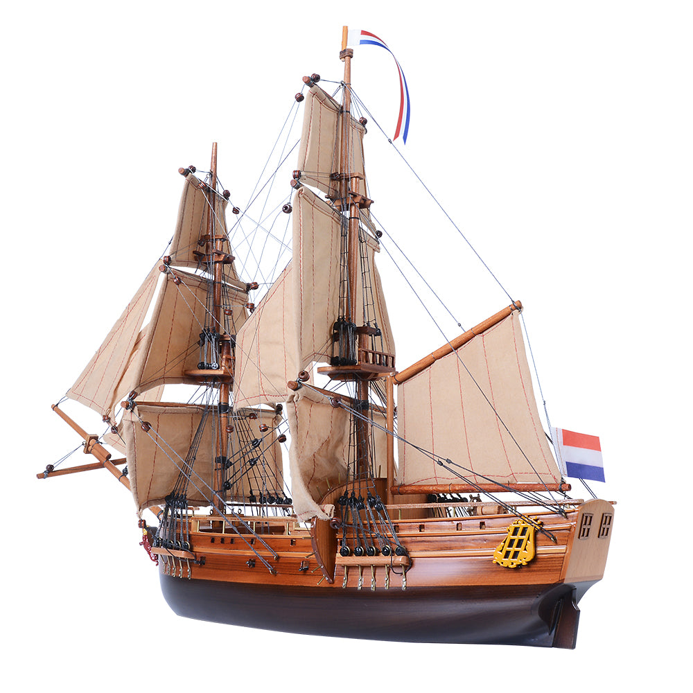 T402 - Dutch Slave Ship L40