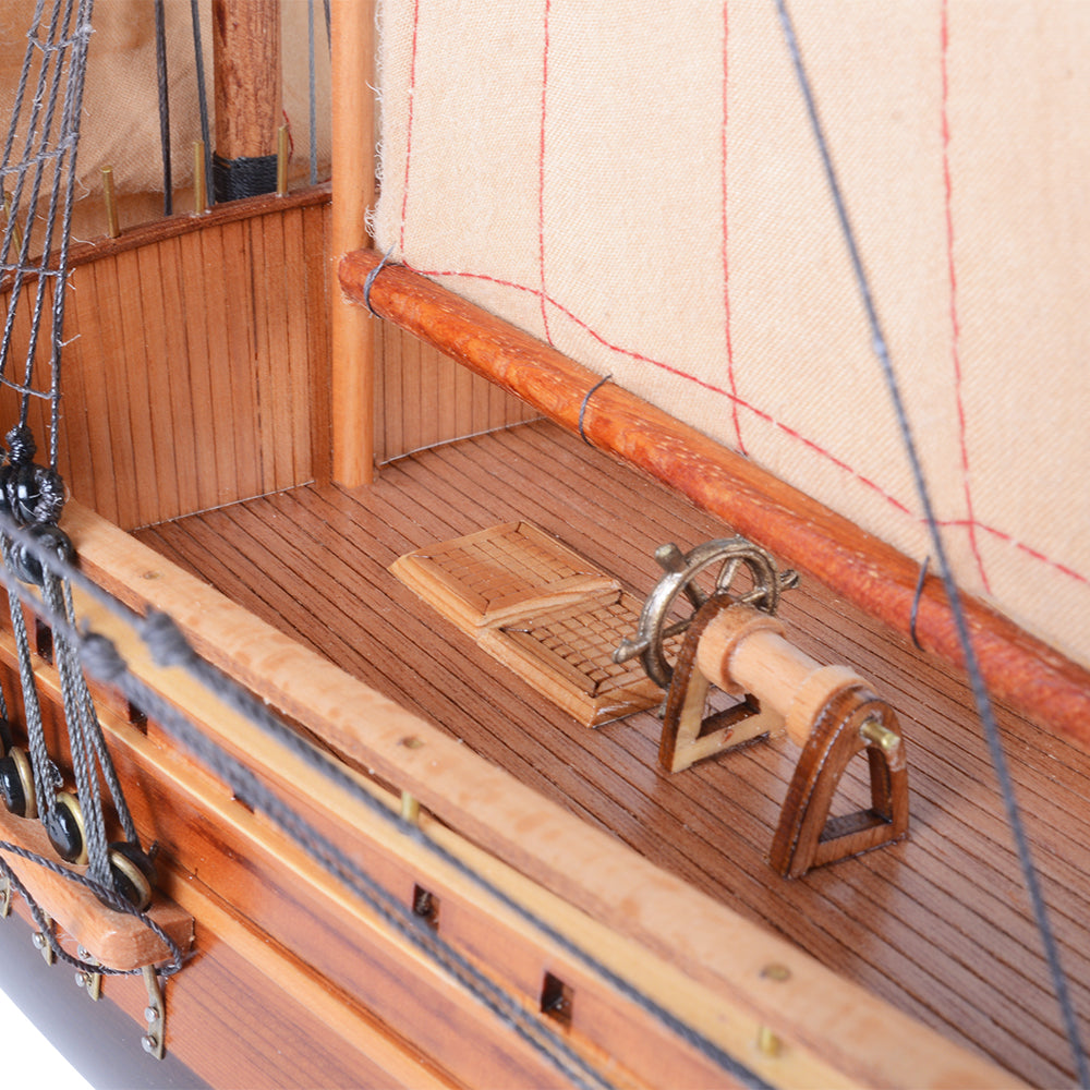 T402 - Dutch Slave Ship L40