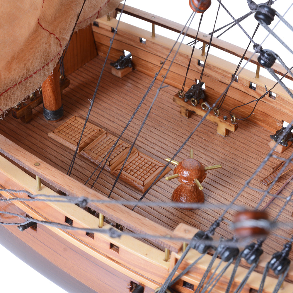 T402 - Dutch Slave Ship L40