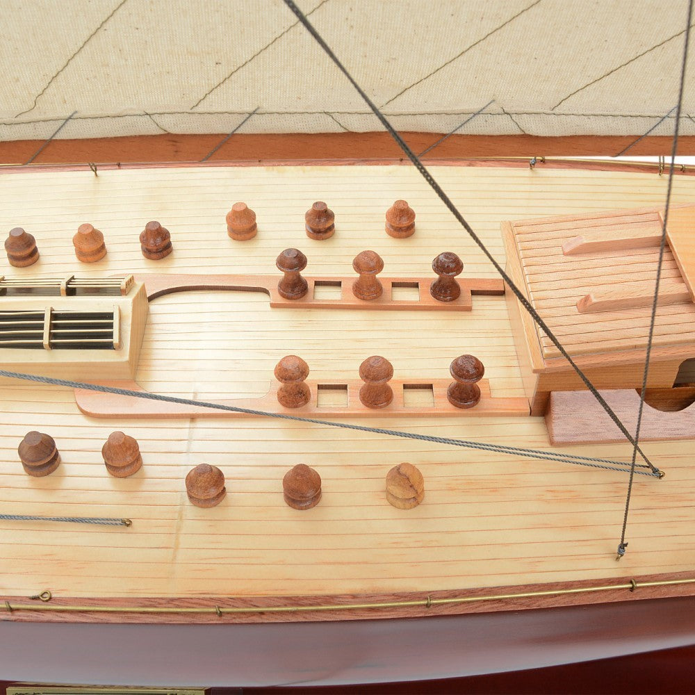 ENDEAVOUR XXL Model Yacht - Fully Assembled Wooden Ship Model For Wholesale