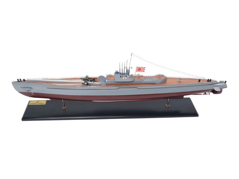 B506 - Submarine Cutaway L70 L72