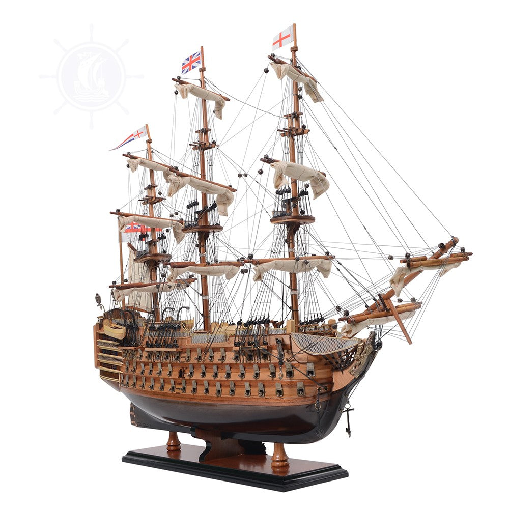 HMS Victory Midsize with Display Case