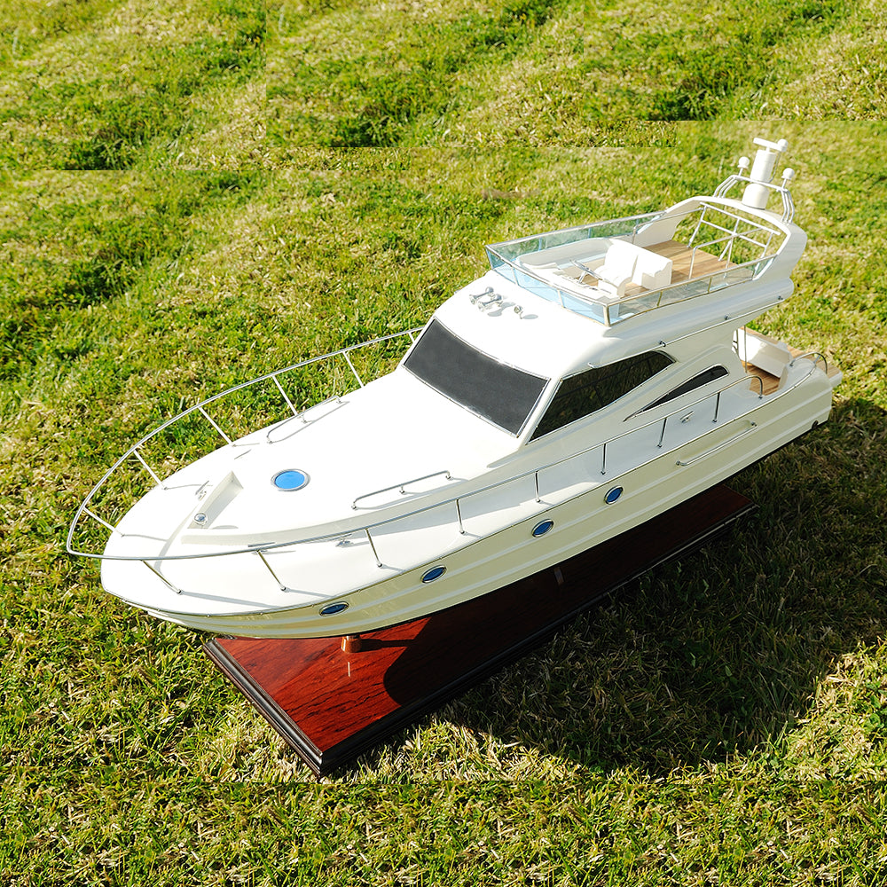 VIKING SPORT MODEL BOAT YACHT L90 | High-quality | Fully Assembled Wooden Model boats For Wholesale