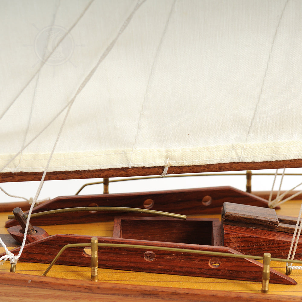 PEN DUICK Model Yacht Small | Fully Assembled Wooden Ship Model For Wholesale
