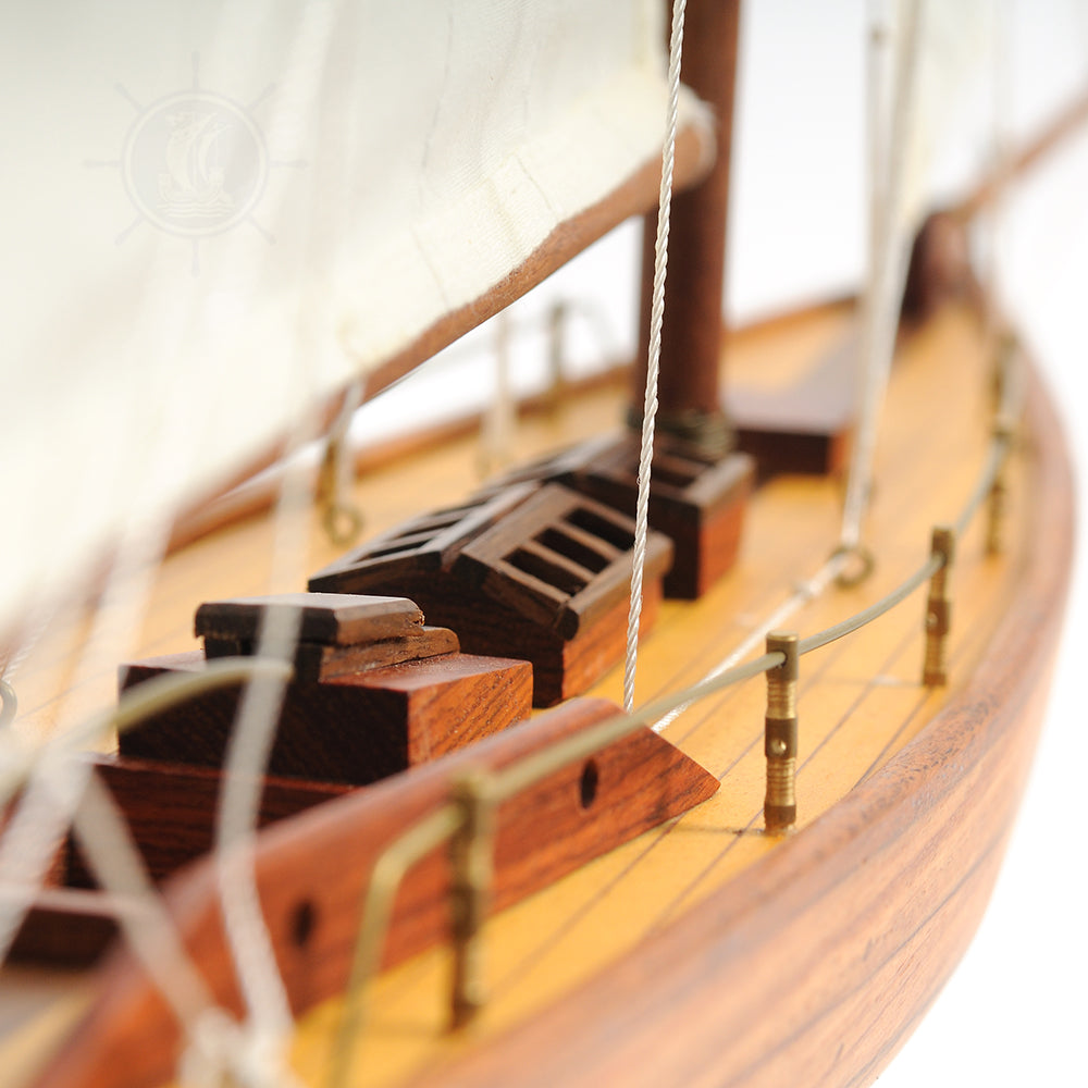 PEN DUICK Model Yacht Small | Fully Assembled Wooden Ship Model For Wholesale
