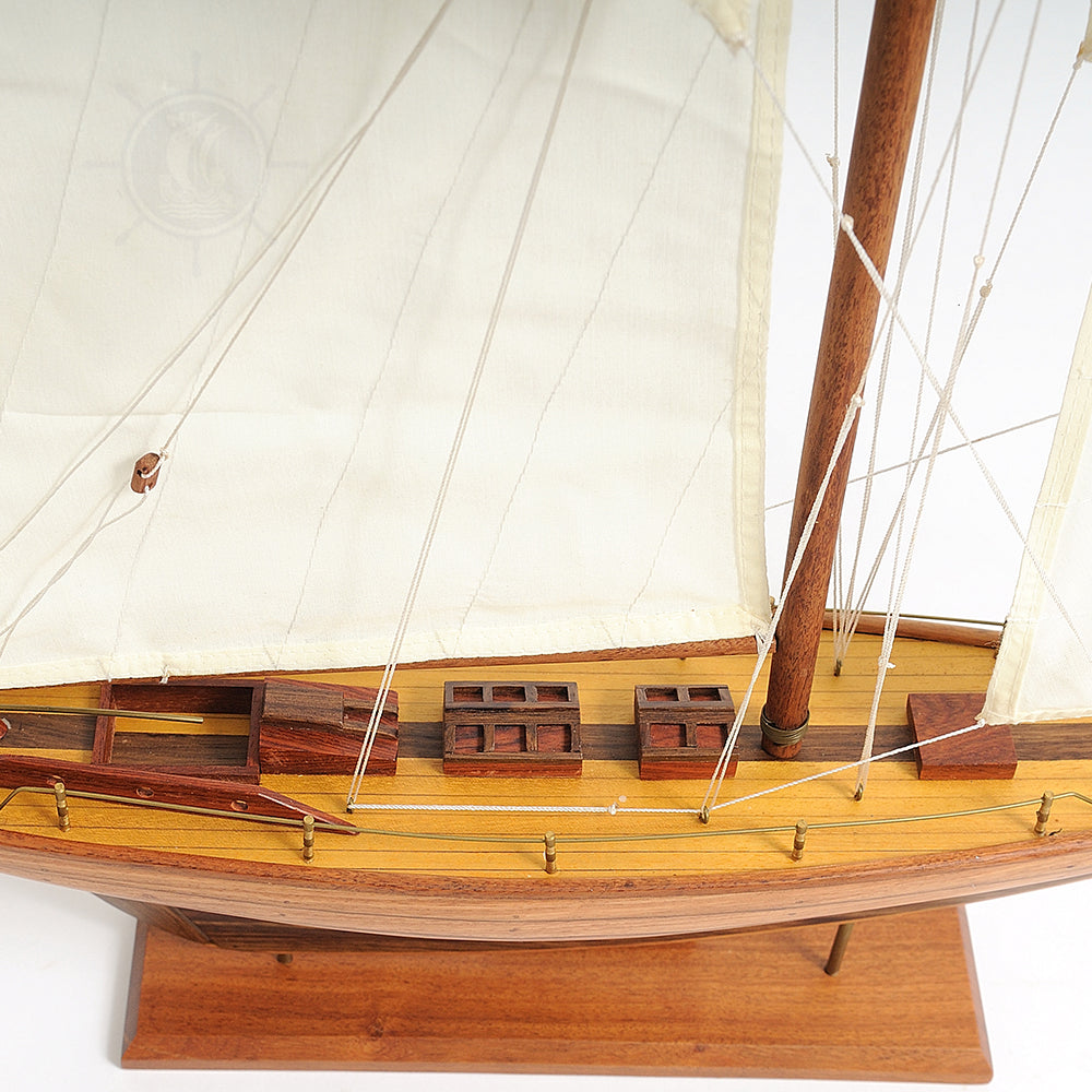 PEN DUICK Model Yacht Small | Fully Assembled Wooden Ship Model For Wholesale